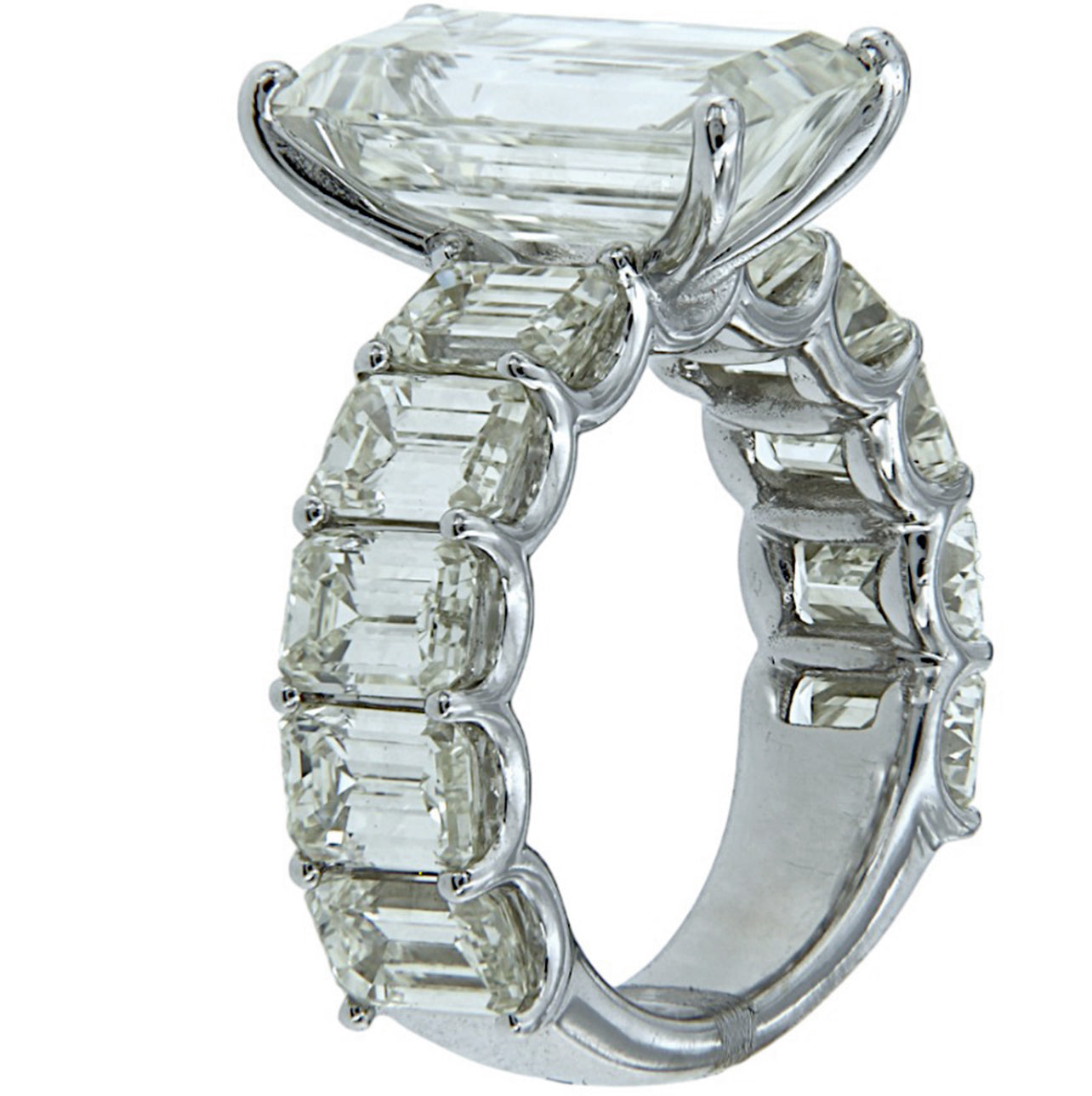 6.08CT WHITE BAGUETTE DIAMOND RING