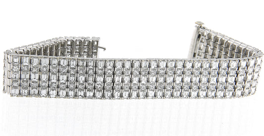 24.37CT BAGUETTE & PRINCES CUT WHITE DIAMOND BRACELET