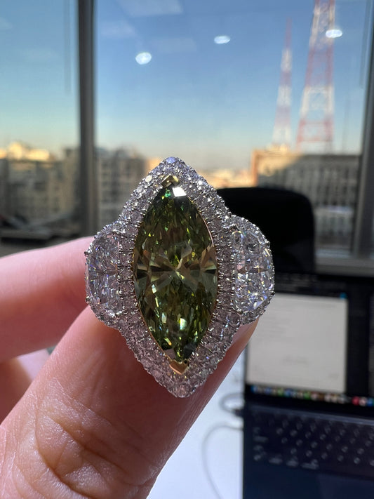 3.00CT VIVID GREEN MARQUISE CUT DIAMOND 3 STONE RING
