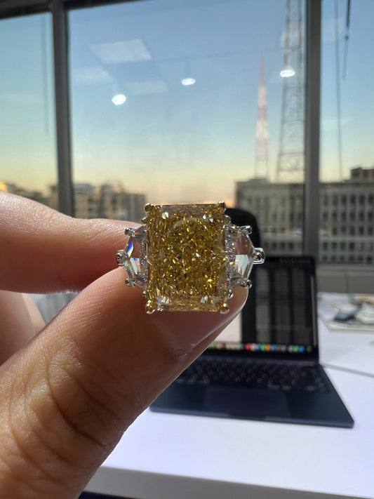 5.00CT VIVID YELLOW RADIANT CUT DIAMOND 3 STONE RING
