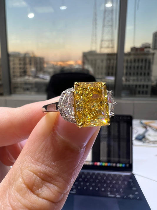 4.00CT VIVID YELLOW RADIANT CUT DIAMOND 3 STONE RING